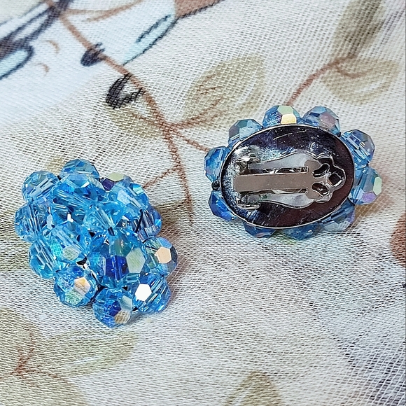 Vintage Aurora Borealis Blue Oval Crystal Clip On Earrings Wired On Unsigned - Picture 3 of 6